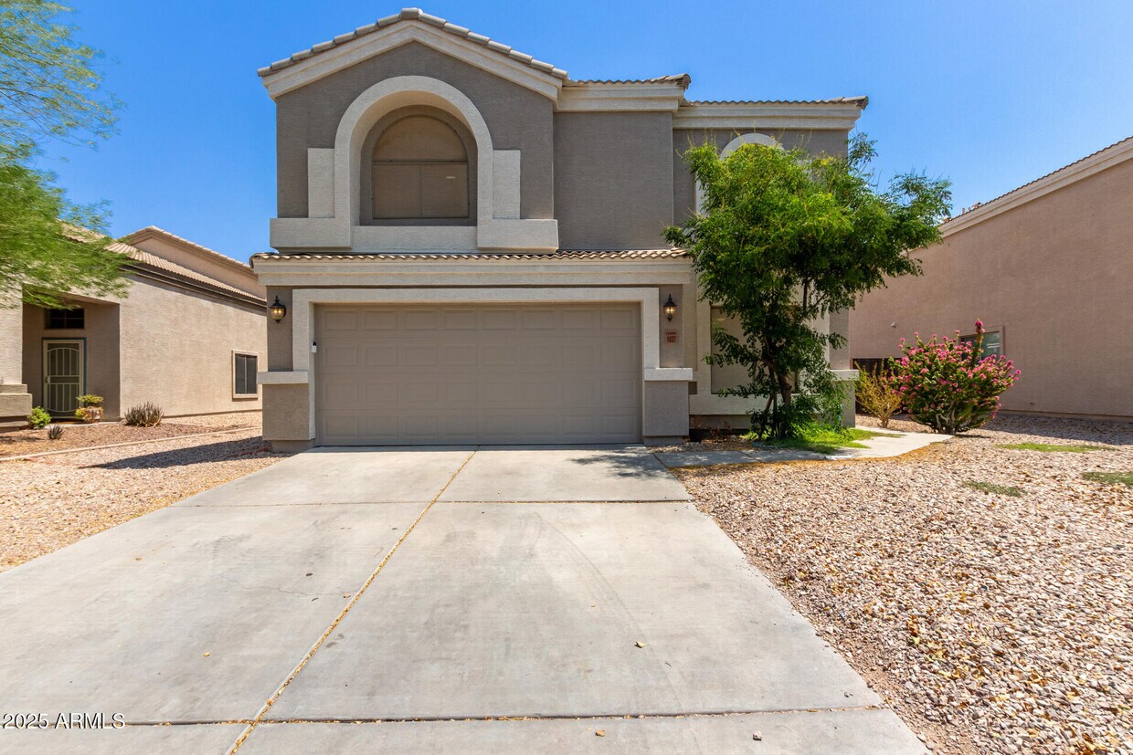 Foto principal - 1837 S 217th Ave