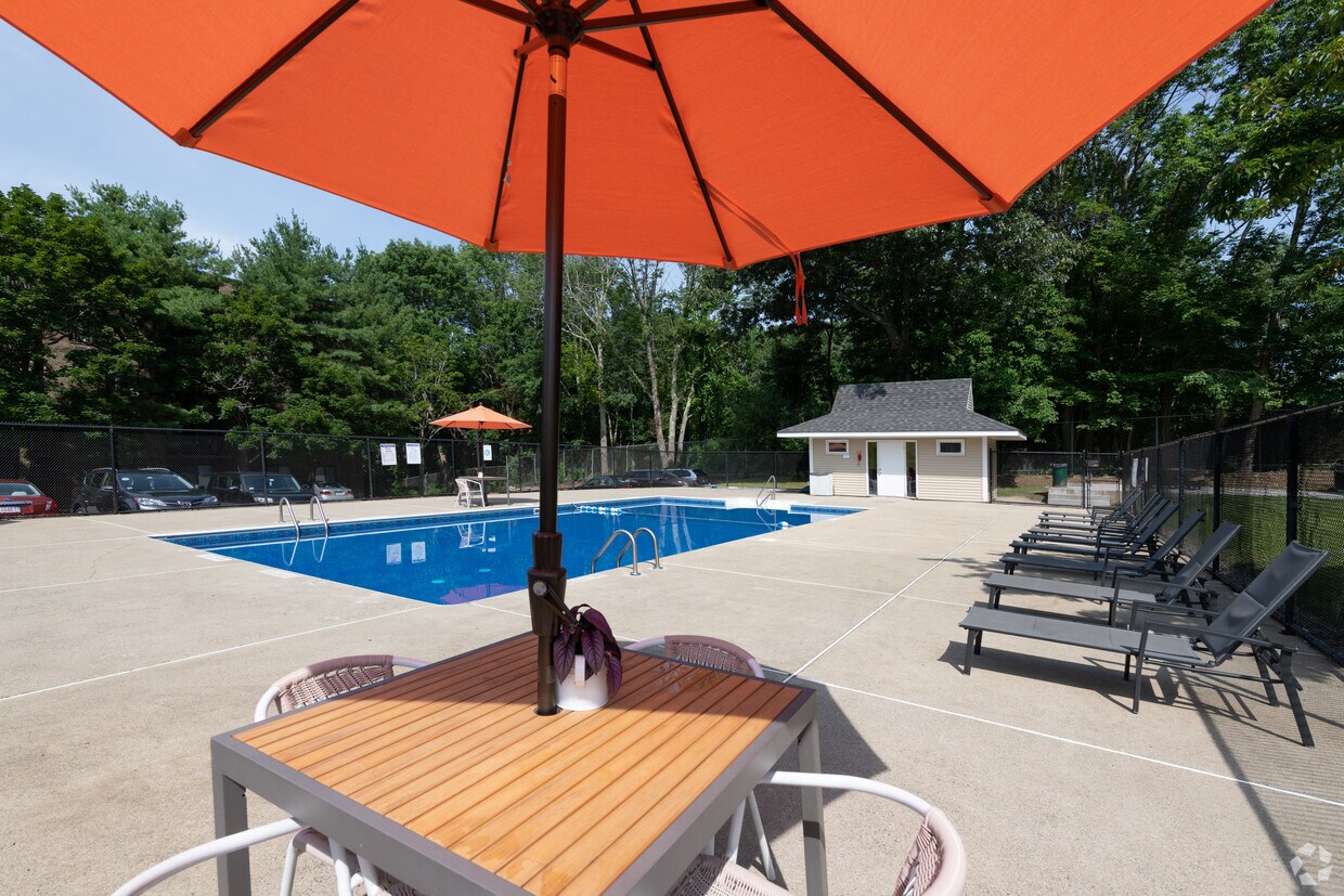 Foto principal - North Stoughton Village
