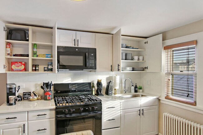 Foto del edificio - 3446 N Ozark Ave