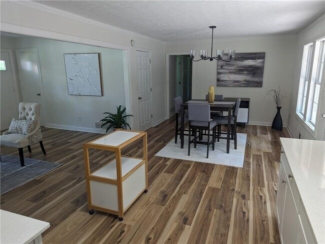 Building Photo - 1565 Whipporwill Dr SW