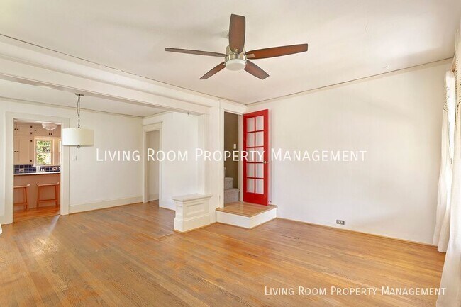 Foto del edificio - Charming Craftsman with AC and a Fenced Ba...