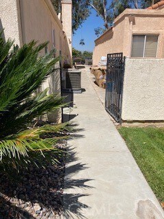 Foto del edificio - 738 Verona Ave