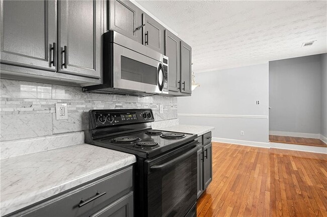 Building Photo - 316 Atwood St SW