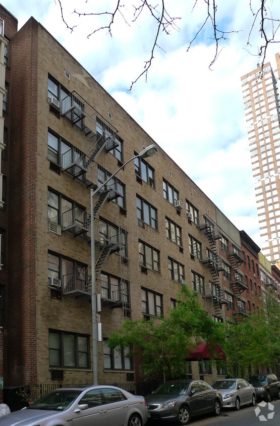 Primary Photo - 418 E 88th St