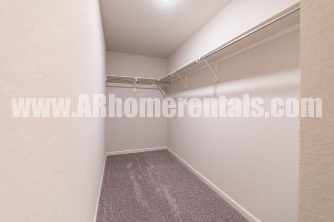 Building Photo - 1175 Gallery
