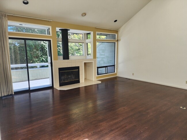 Building Photo - 3605 93rd Ave SE