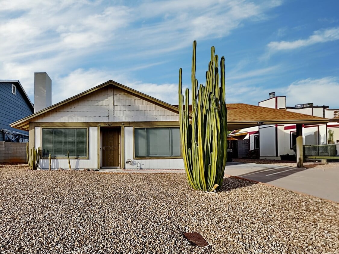 Primary Photo - 5922 W Mauna Loa Ln