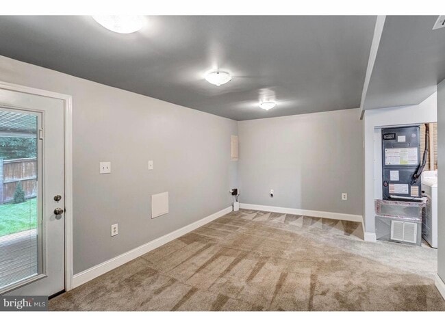 Building Photo - 15242 Streamside Ct