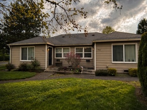 Building Photo - 3600-3602 E Evergreen Blvd