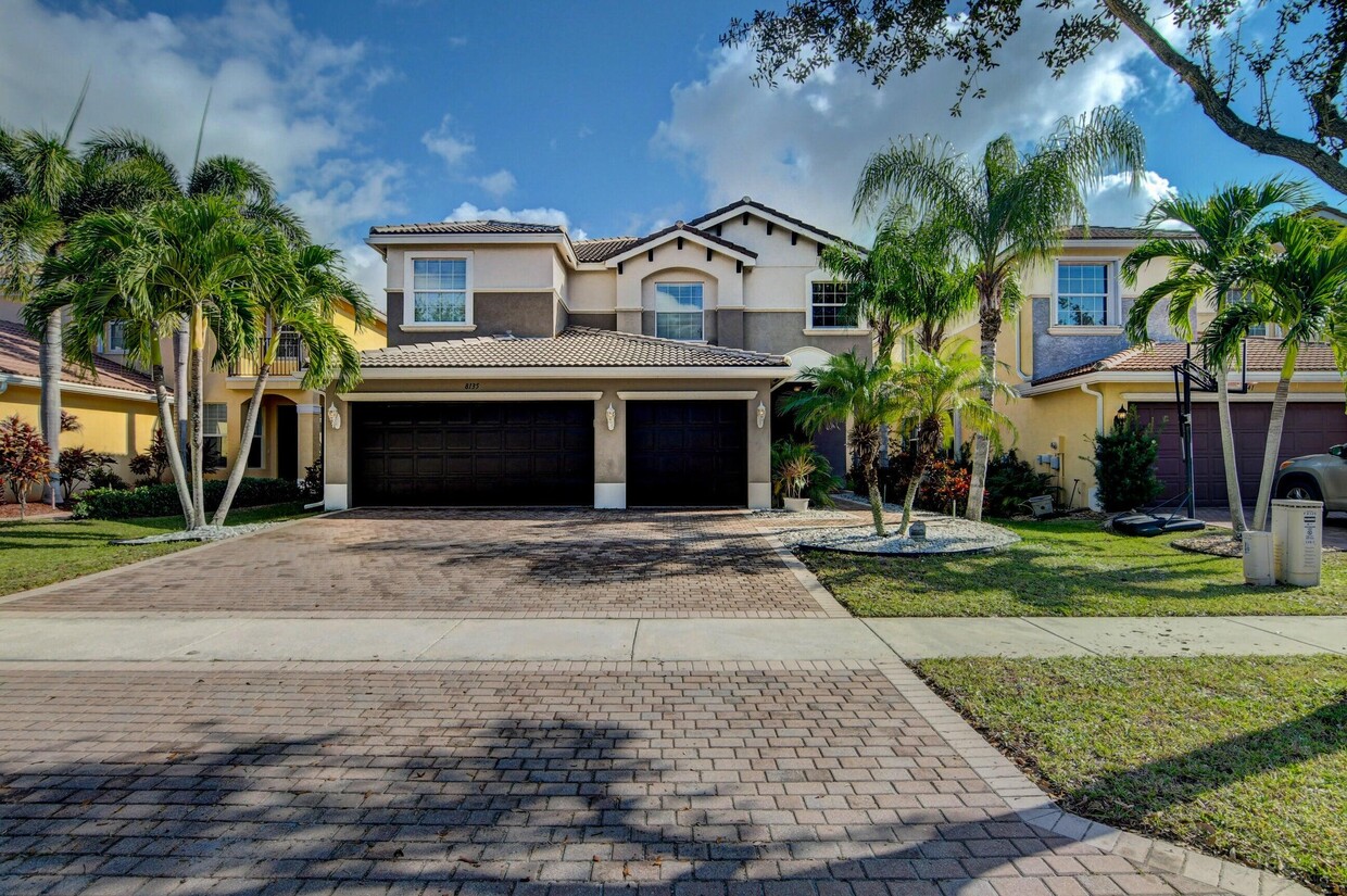 Foto principal - 8135 Emerald Winds Cir