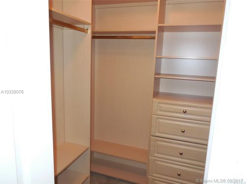 Foto del edificio - 2558 Jardin Way