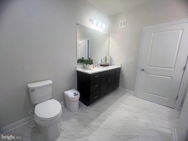 Foto del edificio - 3925 Fair Ridge Dr