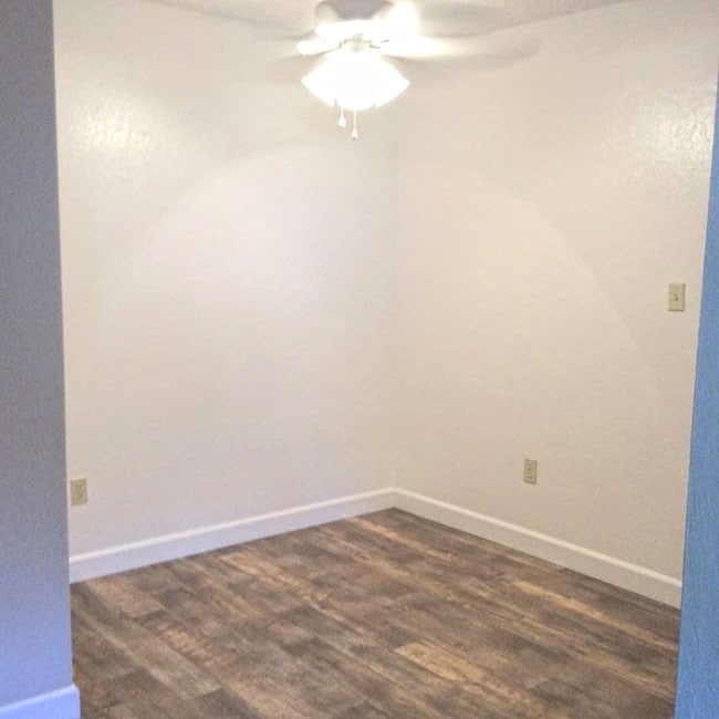 Birdcage Village Apartments at 7799 Farmgate Way Citrus Heights, CA