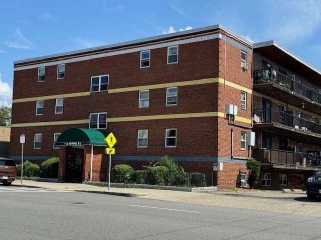 Primary Photo - 116 Spring St