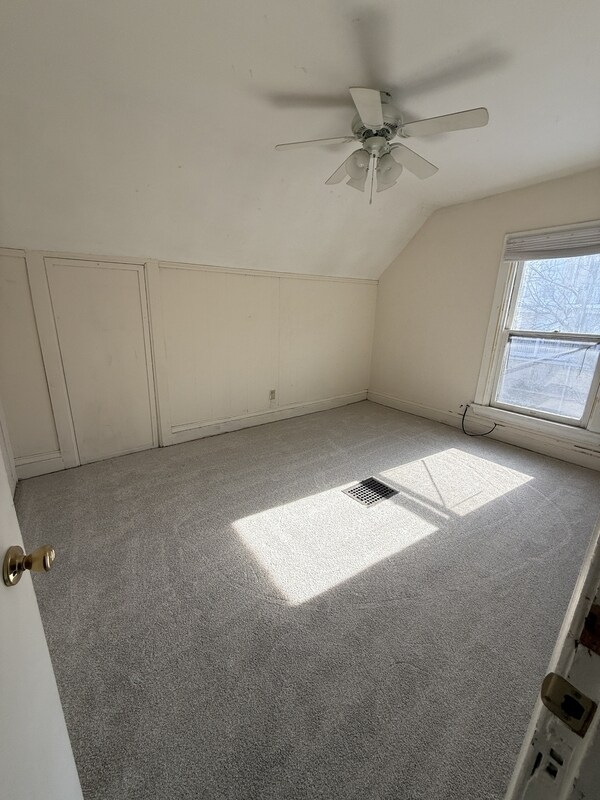 Building Photo - 114 S Blair St