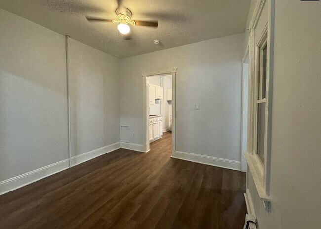 Foto del edificio - 1151 E 4th St