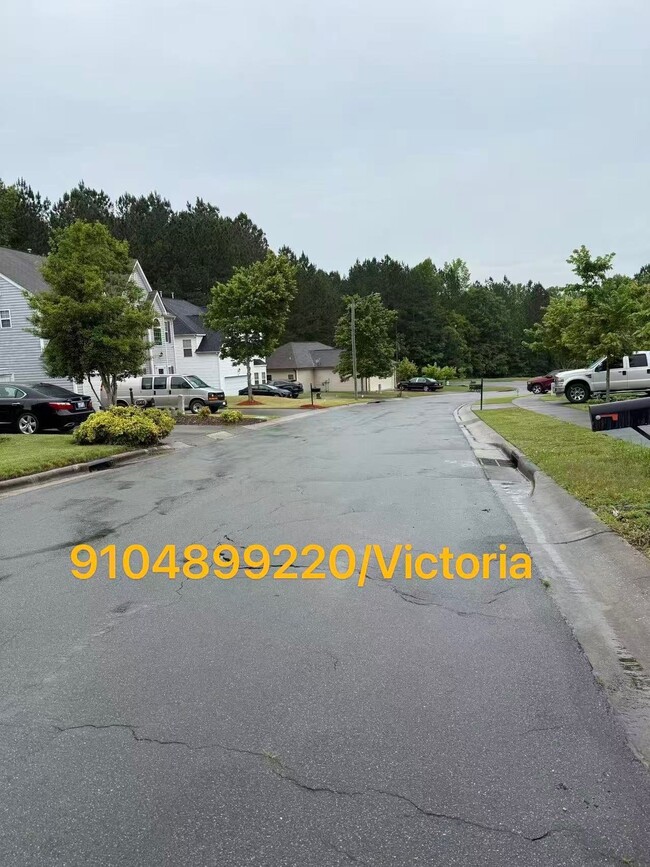 Building Photo - 2902 Framer Ln