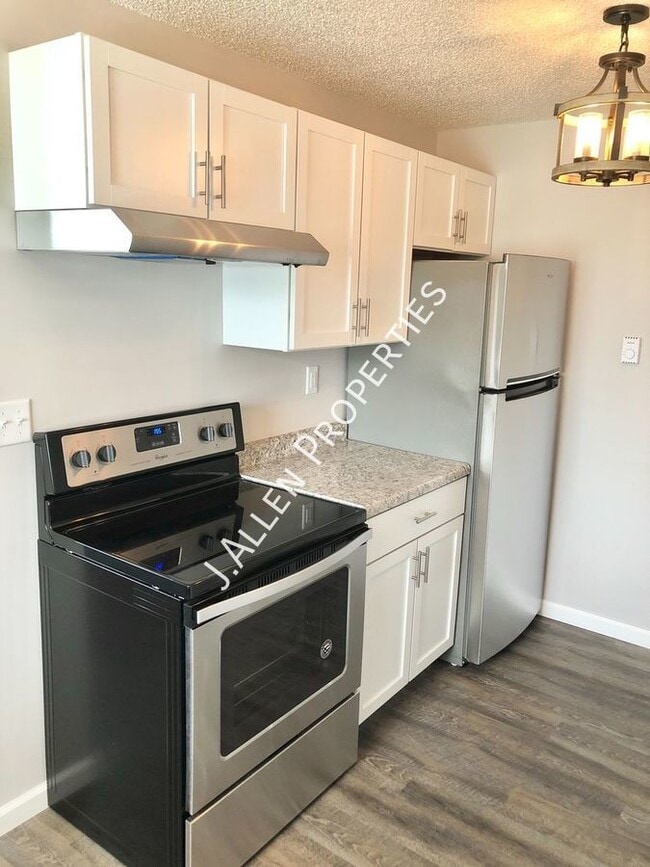 Building Photo - Beautiful Modern 2 bed