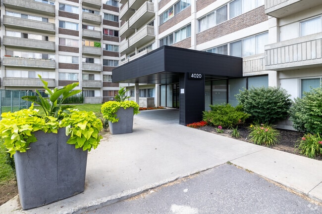 Building Photo - La Maison du Sommet