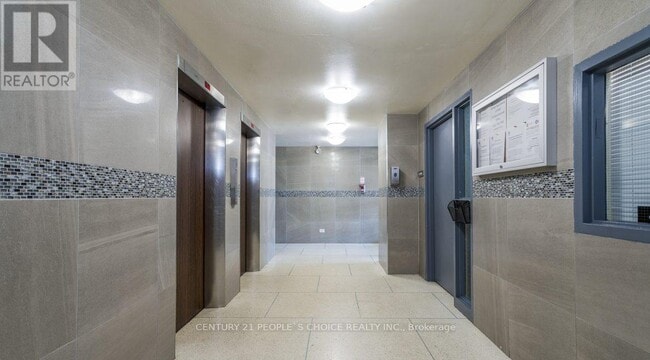 Building Photo - 6161 Bathurst St