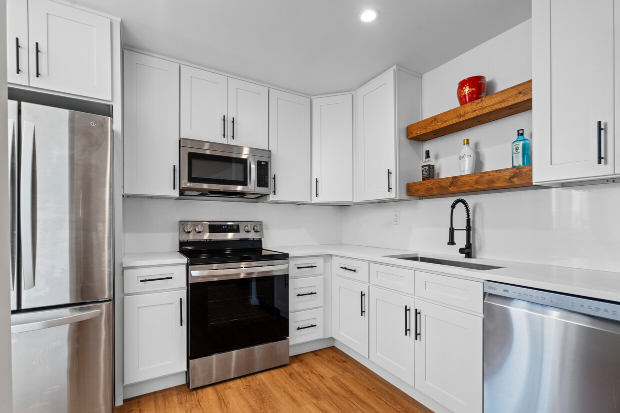 Foto principal - 7250 Franklin Ave
