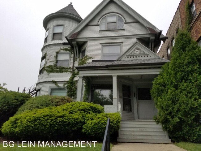 Building Photo - 2531 N Farwell Ave