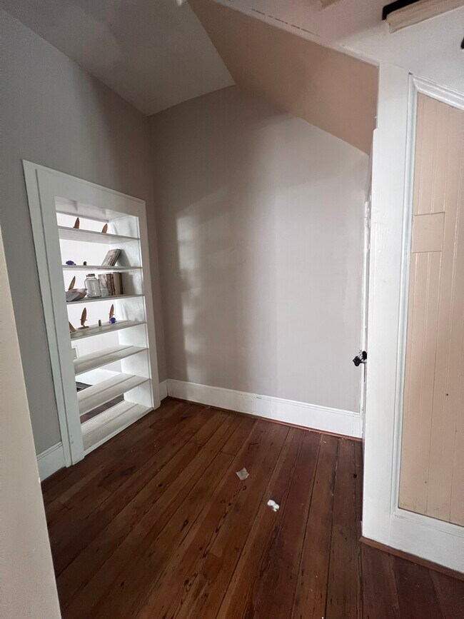 Foto del edificio - 398 W Race St