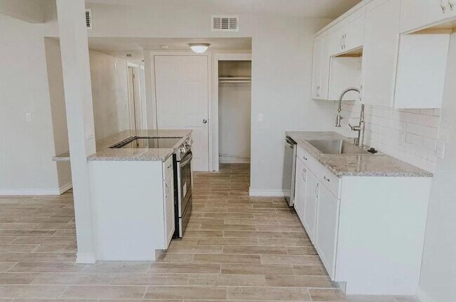 Foto del edificio - Charming 3/2/1 Home on a Quiet Cul-de-Sac