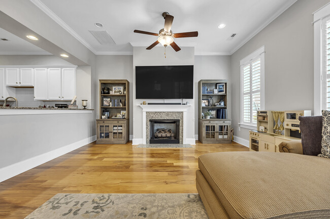 Building Photo - 7809 Monarch Dr