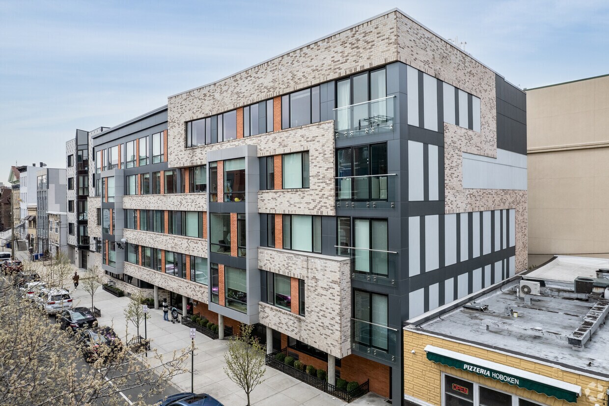 Foto principal - 722 Jefferson St
