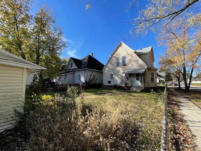 Building Photo - 231 N 23rd St