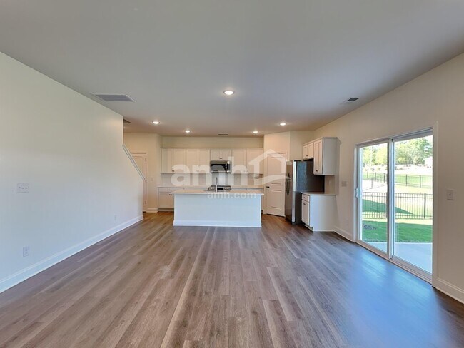 Foto del edificio - 3508 Lincoln Hts Ln