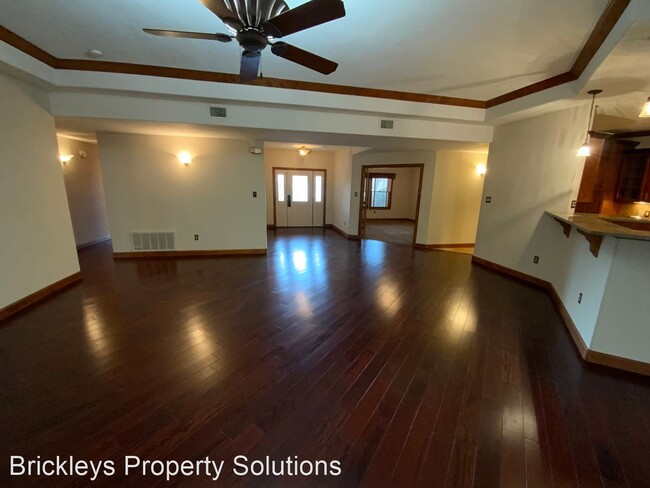 Building Photo - 3 br, 2.5 bath House - 516 Sparrow Hawk CT SE