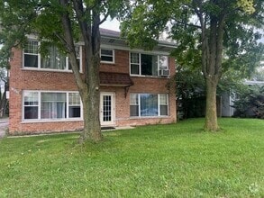 Building Photo - 1407 Roosevelt Rd