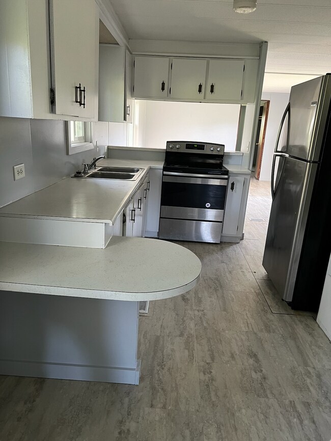 Kitchen. - 39892 County Road 23