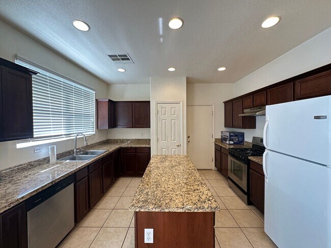 Building Photo - Wineridge 3-Phase 2