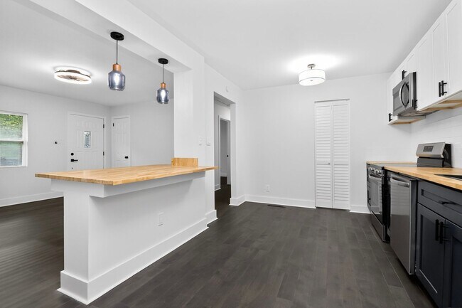 Foto del edificio - Charming 3BR/2BA Home located in NoDa!