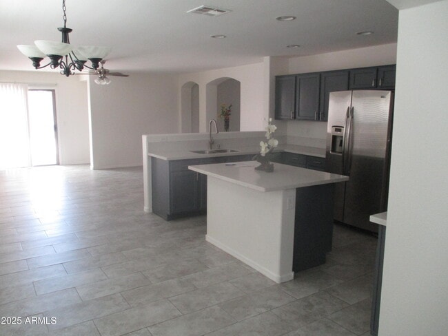 Foto del edificio - 46129 W Barbara Ln