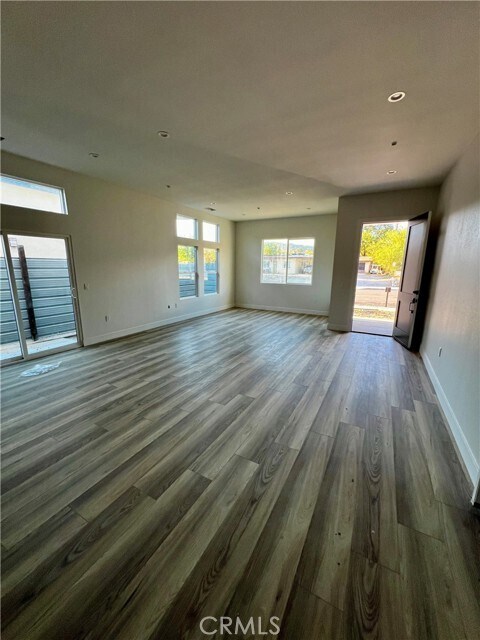 Foto del edificio - 66241 3rd St