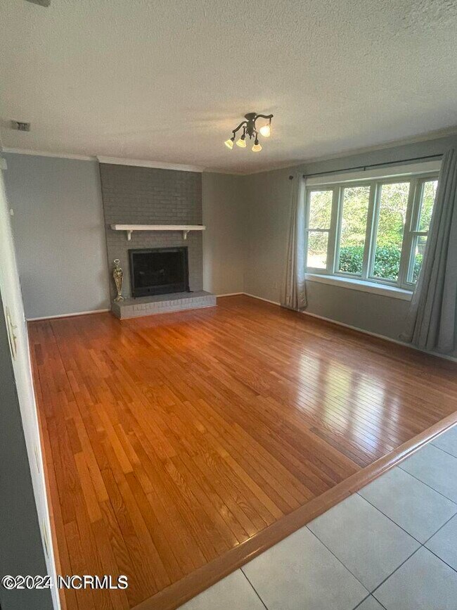 Foto del edificio - 2907 Cedar Creek Rd