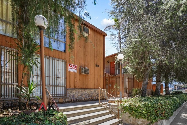 Foto del edificio - 10810 Sarah St