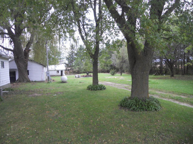 Building Photo - 4 BR Acreage on Hard Surface Road