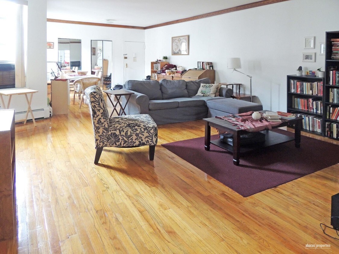 Primary Photo - 2116 Dorchester Rd