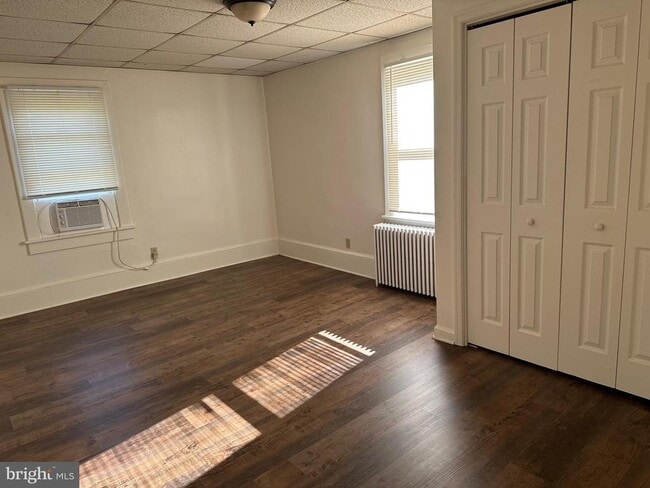 Building Photo - 216 Delsea Dr