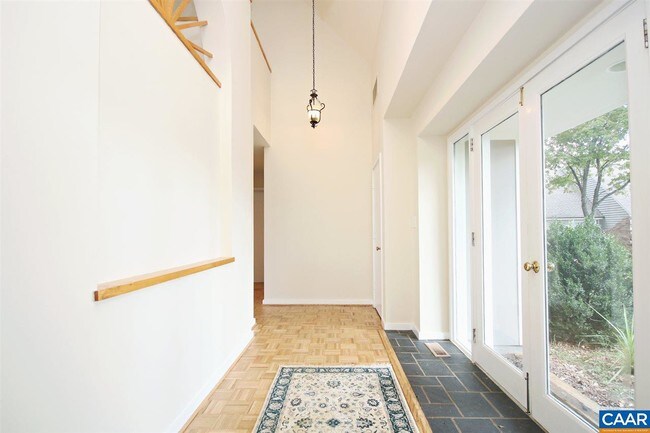 Building Photo - 2526 Ivy Creek Farm Rd