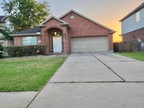 Building Photo - 10611 Sunswept Fields Ln