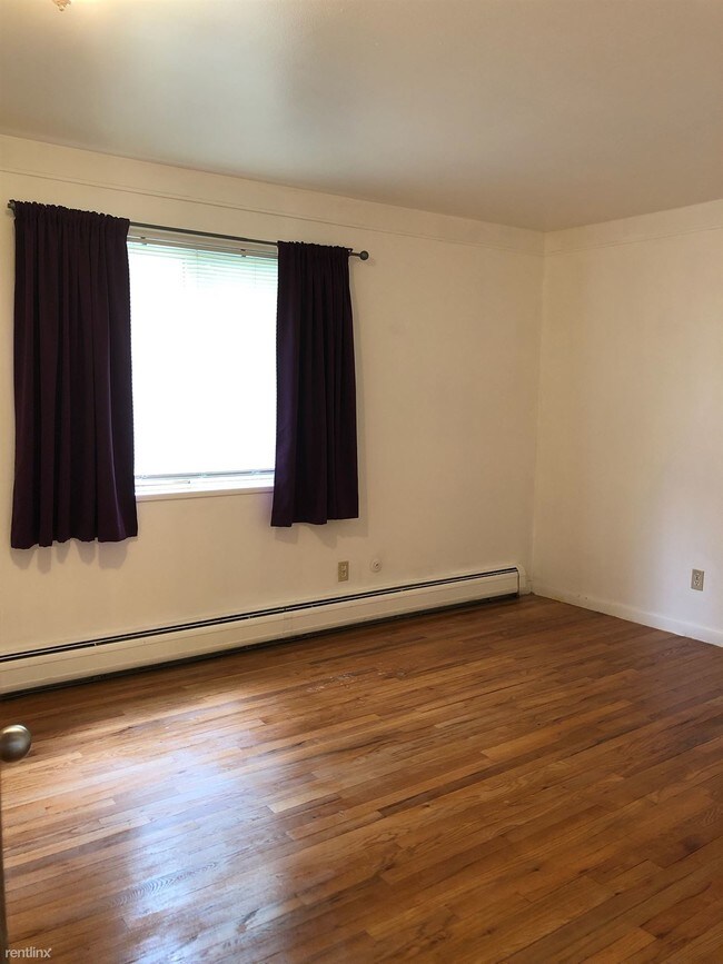Building Photo - 2 br, 1 bath Condo - 1201 Island Dr