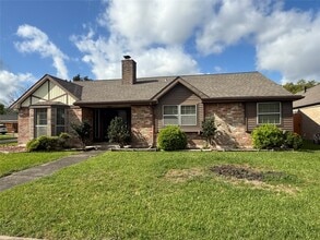 Building Photo - 214 Kings Ct