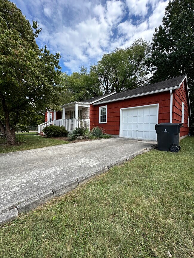 Foto del edificio - 2414 Fairmont Blvd