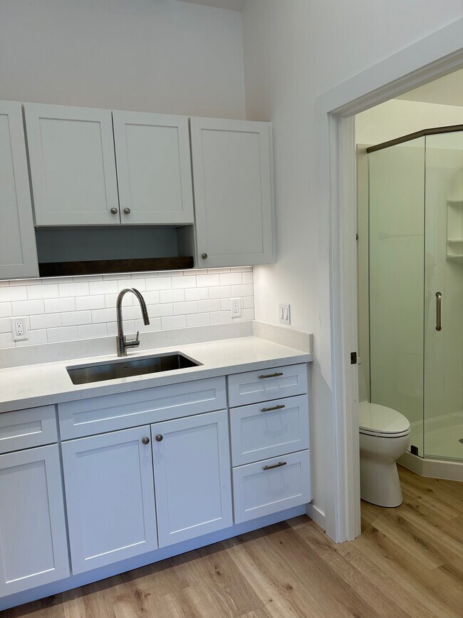 Estudio con cocina y baño - 16575 Franklin Rd